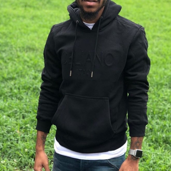 Clothes - Picture 1 of 1